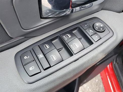 Used 2016 RAM 1500 Big Horn image 9