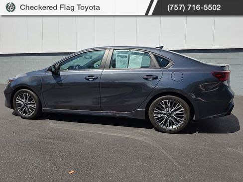 Used 2023 Kia Forte GT-Line w/ GT-Line Technology Package FWD image 4