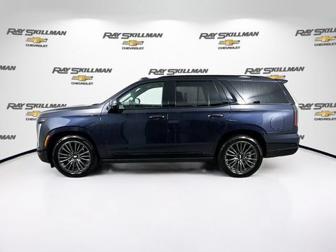 Used 2025 Cadillac Escalade Sport Platinum w/ LPO, Floor Liner Package AWD/4WD image 4