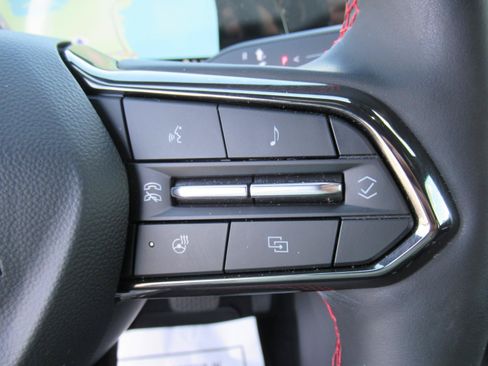 Certified 2025 Chevrolet Equinox RS FWD image 22