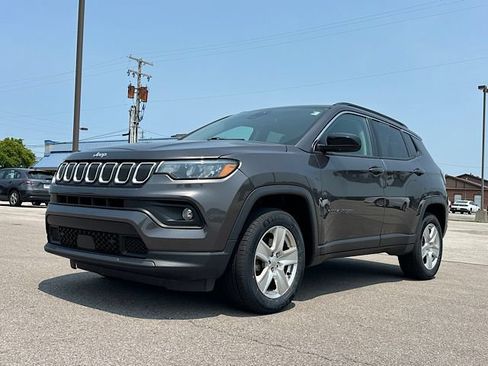 Used 2022 Jeep Compass Latitude AWD/4WD image 1