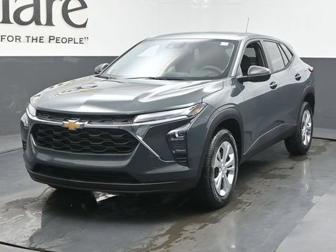 New 2026 Chevrolet Trax LS FWD image 7