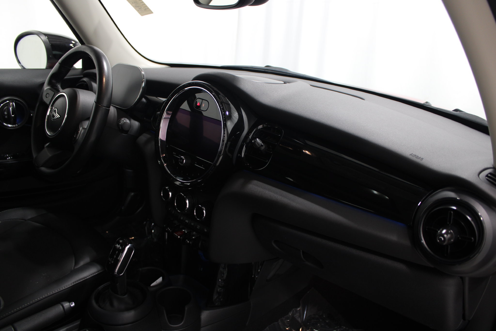 Used 2023 MINI Cooper 2-Door Hardtop FWD image 20