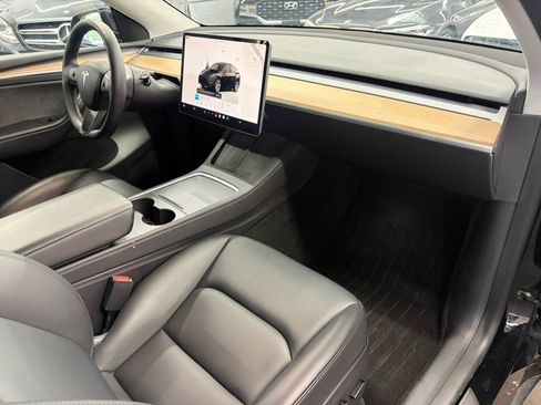 Used 2023 Tesla Model Y Long Range AWD/4WD image 17