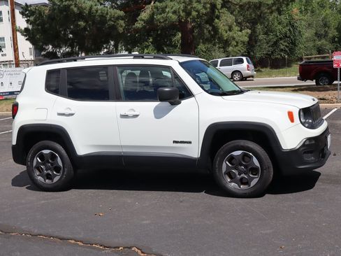 Used 2016 Jeep Renegade Sport AWD/4WD image 2