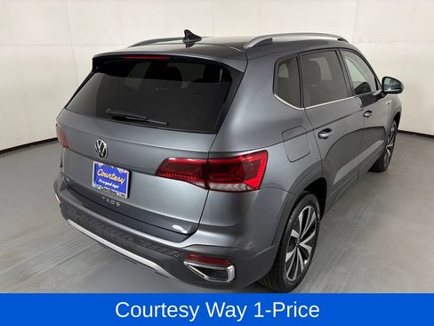 Used 2024 Volkswagen Taos SE FWD image 10