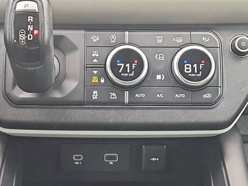 Used 2020 Land Rover Defender 110 HSE image 17