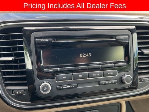 Used 2013 Volkswagen Beetle 2.5 FWD image 10