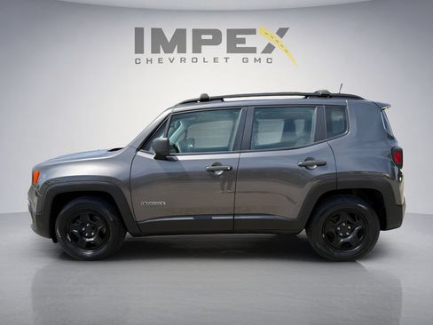 Used 2018 Jeep Renegade Sport w/ Power & Air Group FWD image 2