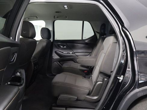 Used 2018 Chevrolet Traverse LT image 11