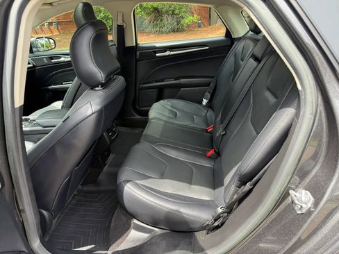 Used 2019 Ford Fusion Titanium FWD image 13