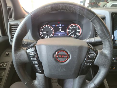 Used 2022 Nissan Frontier PRO-4X w/ Pro-4X Premium Package AWD/4WD image 38