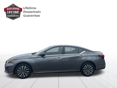 Certified 2024 Nissan Altima 2.5 SV FWD image 2