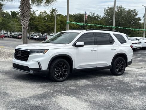 New 2025 Honda Pilot Touring image 12