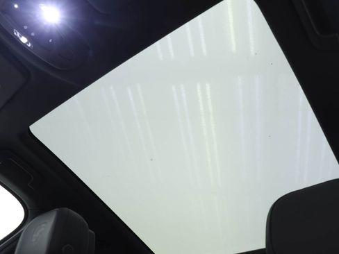 Used 2024 Porsche Cayenne Coupe image 19