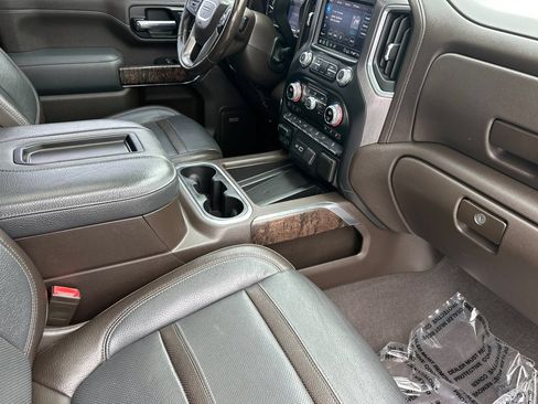 Used 2020 GMC Sierra 2500 Denali w/ Denali Ultimate Package AWD/4WD image 17