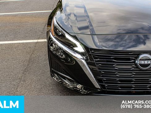 Used 2025 Nissan Altima 2.5 SV image 11