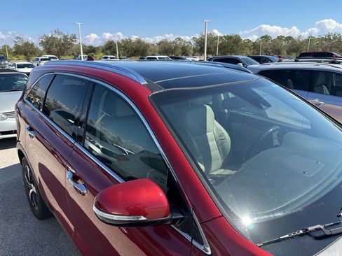 Used 2017 Kia Sorento EX w/ EX Advanced Touring Package image 21