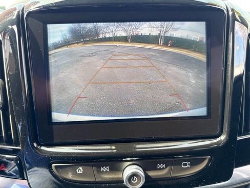 Used 2018 Chevrolet Traverse LT image 20