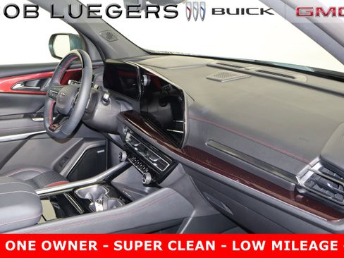 Certified 2024 Chevrolet Traverse RS image 19