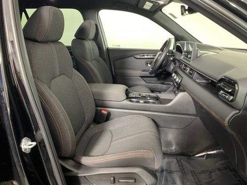 Used 2025 Honda Pilot Sport image 22