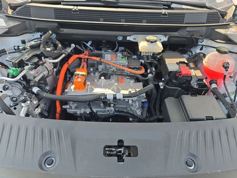 Used 2024 Chevrolet Equinox EV LT image 28