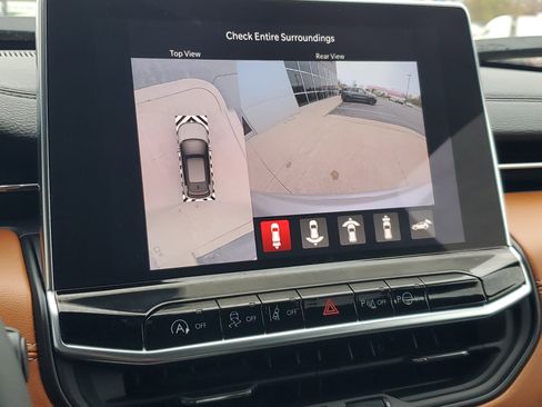 Used 2024 Jeep Compass Limited w/ Elite Group image 17