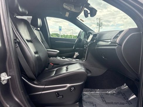 Used 2020 Jeep Grand Cherokee Limited AWD/4WD image 14