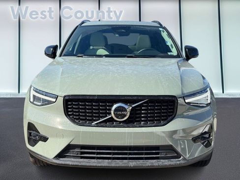 Certified 2023 Volvo XC40 B5 Plus w/ Driver Assist Package image 10