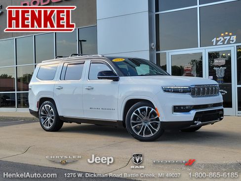 Used 2024 Jeep Grand Wagoneer Series III w/ Rear Seat Video Group 1 AWD/4WD image 1