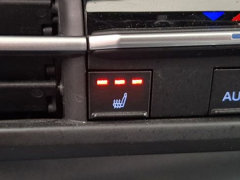 Used 2021 Toyota Sienna XSE w/ XSE Plus Package image 27