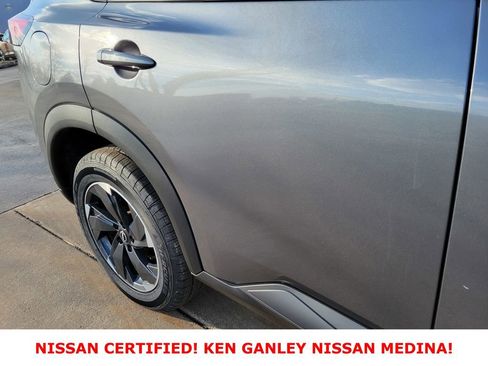 Certified 2025 Nissan Rogue SV image 14