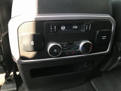 Used 2019 Ford Expedition Max Platinum image 19