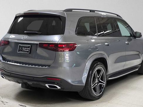 Used 2026 Mercedes-Benz GLS 450 4MATIC image 3