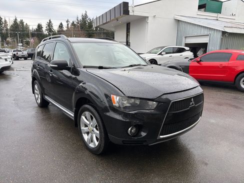 Used 2010 Mitsubishi Outlander XLS image 6