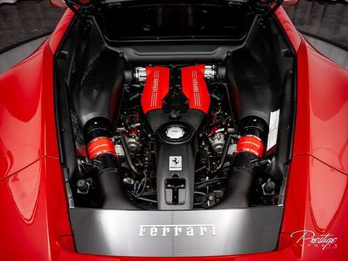 Used 2018 Ferrari 488 GTB RWD image 15