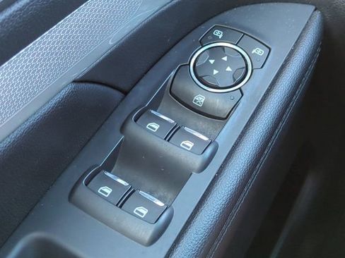 Used 2016 Ford Explorer XLT w/ Equipment Group 202A AWD/4WD image 24