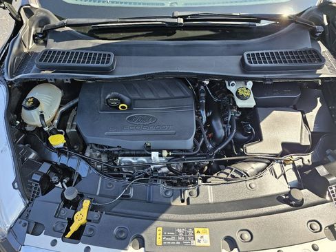 Used 2018 Ford Escape SE FWD image 38