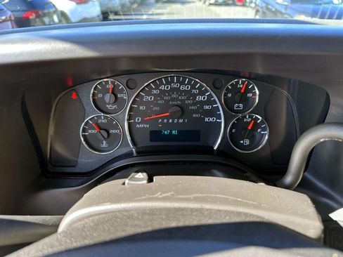 Used 2025 Chevrolet Express 2500 w/ Driver Convenience Package RWD image 19