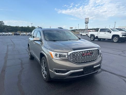 Used 2019 GMC Acadia Denali w/ Technology Package AWD/4WD image 6