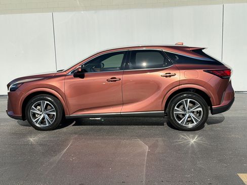 Used 2024 Lexus RX 350 Premium w/ Accessory Package (Z1) FWD image 2