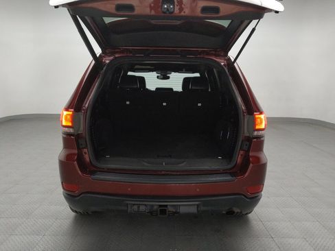 Used 2019 Jeep Grand Cherokee Laredo w/ Laredo X Package image 29