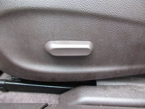 Used 2011 Chevrolet Cruze LT w/ RS Package FWD image 20