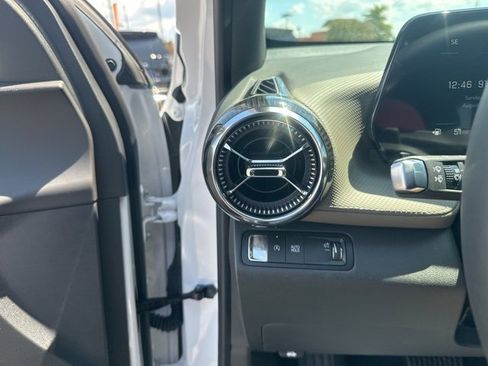 New 2026 Chevrolet Equinox LT w/ Convenience Package II image 18