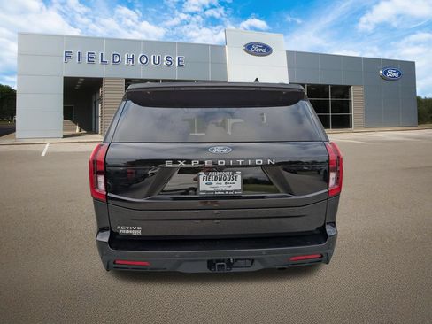 Used 2025 Ford Expedition Active AWD/4WD image 6