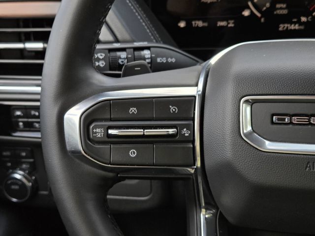 Used 2025 GMC Yukon Denali AWD/4WD image 22