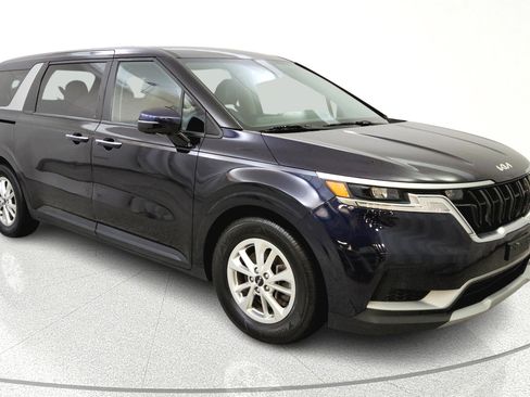 Used 2022 Kia Carnival LX FWD image 1