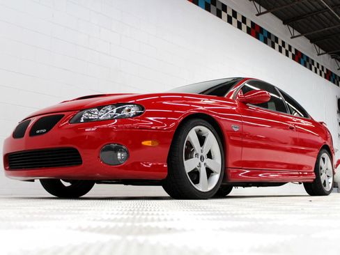 Used 2006 Pontiac GTO image 2