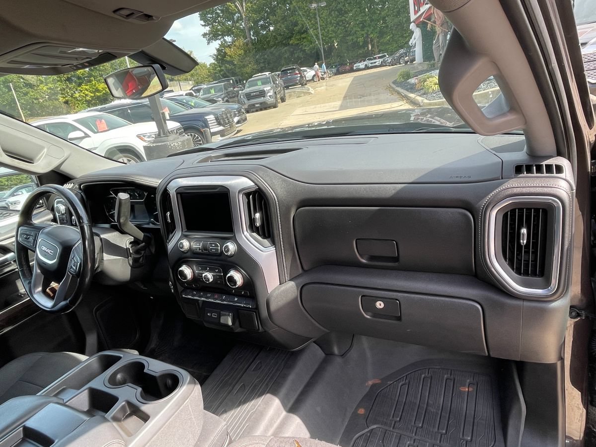 Used 2021 GMC Sierra 1500 Elevation w/ LPO, Elevation Black Package AWD/4WD image 10