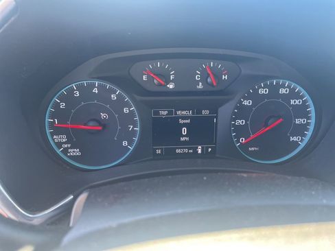 Used 2019 Chevrolet Equinox LS w/ LS Convenience Package image 8